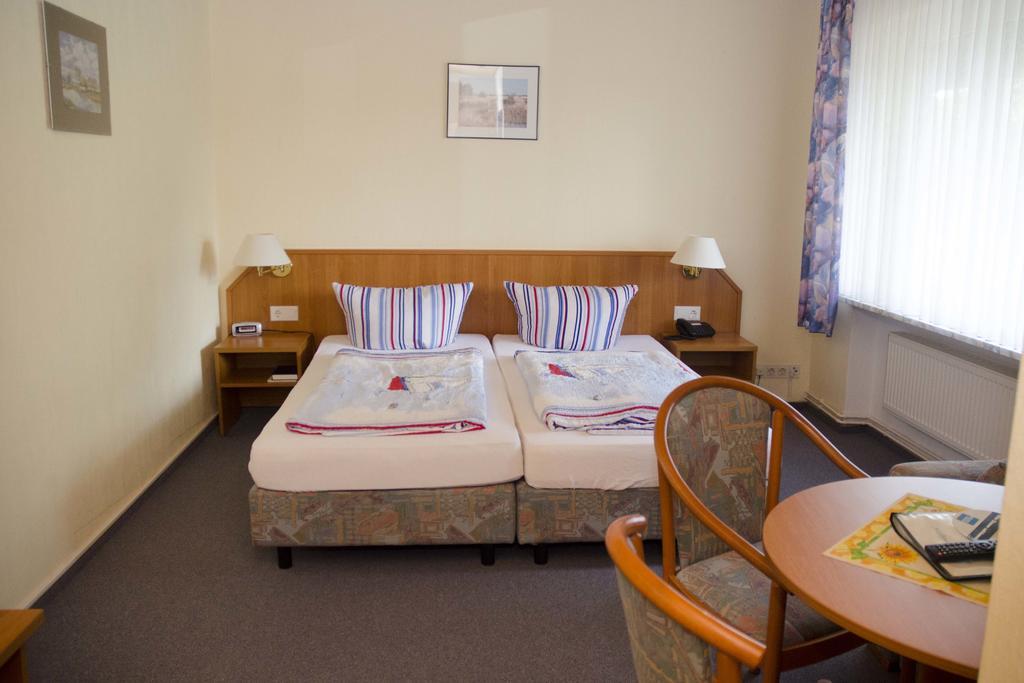 Hotel Zum Wikinger Neßmersiel Pokój zdjęcie